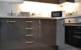 Grosvenor House Apt 2